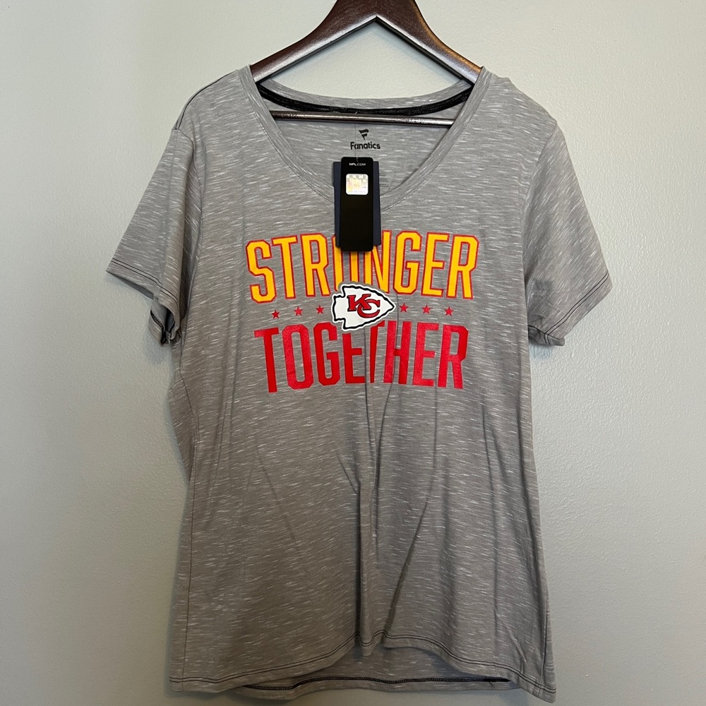 Chiefs T Shirt - NWT- Size XL